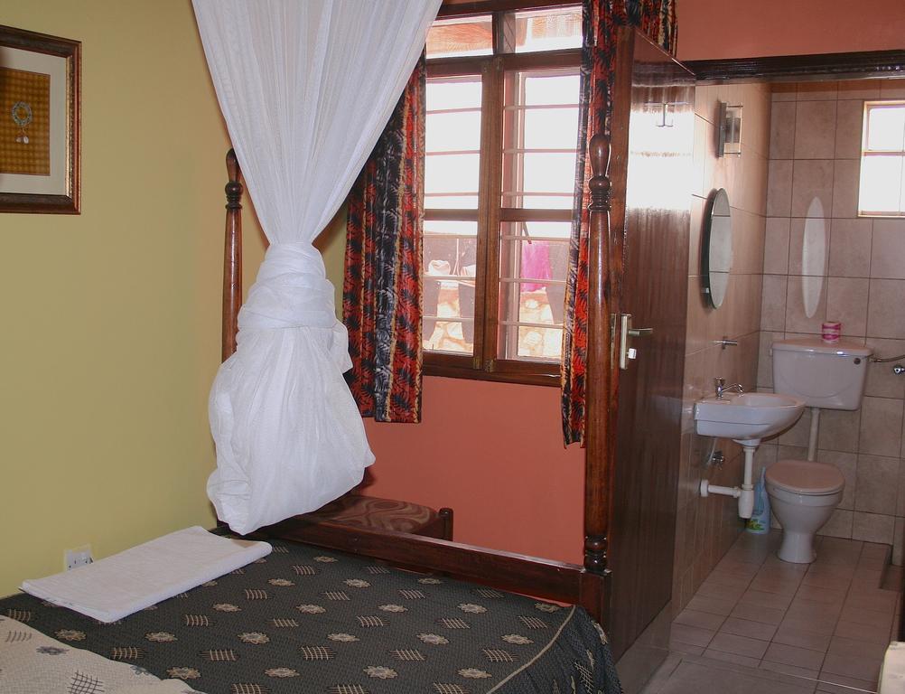 Hotel Acacia Kampala Extérieur photo