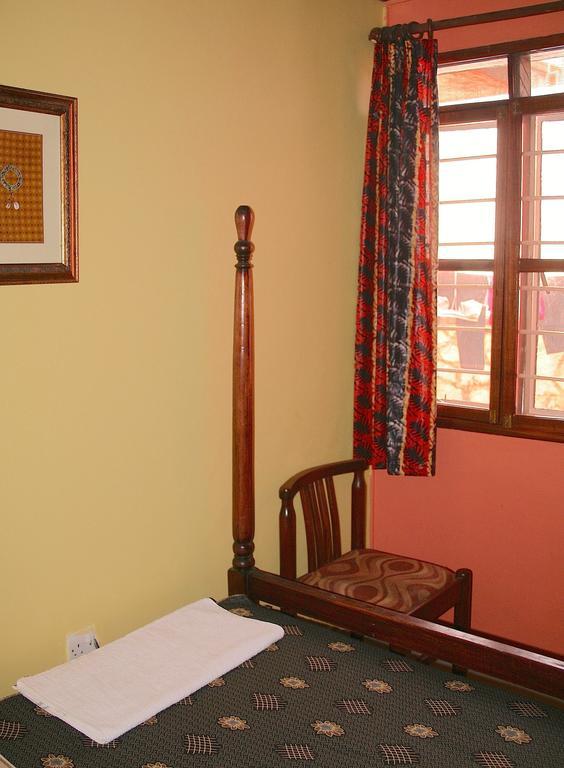 Hotel Acacia Kampala Extérieur photo