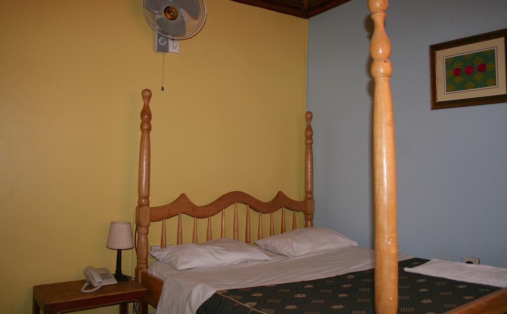 Hotel Acacia Kampala Chambre photo