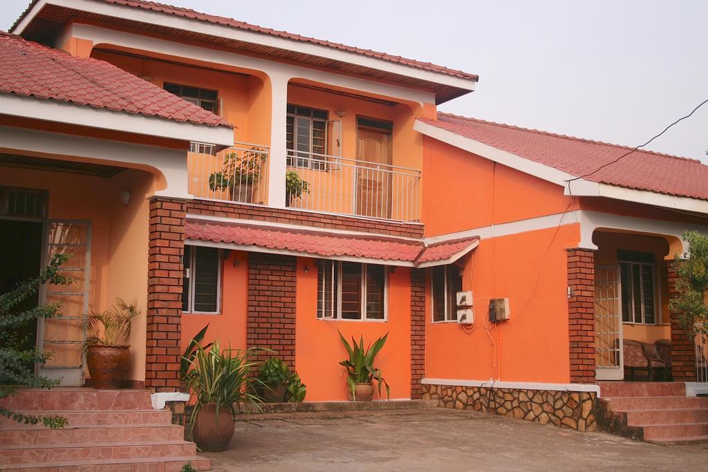 Hotel Acacia Kampala Extérieur photo