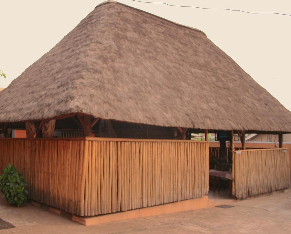 Hotel Acacia Kampala Extérieur photo