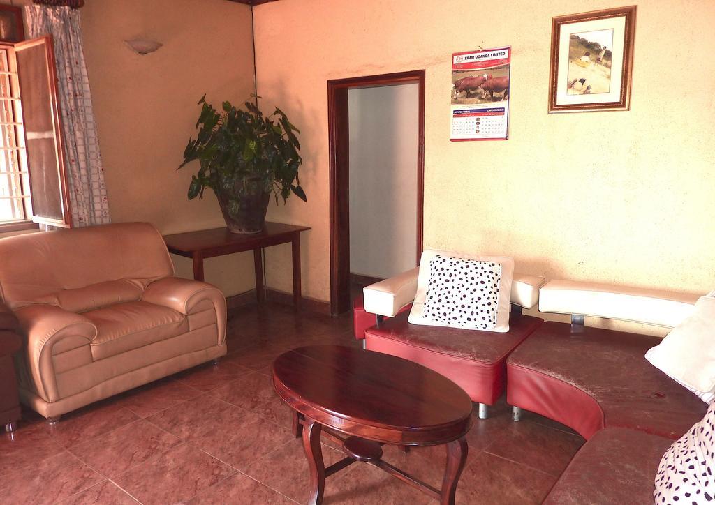 Hotel Acacia Kampala Extérieur photo