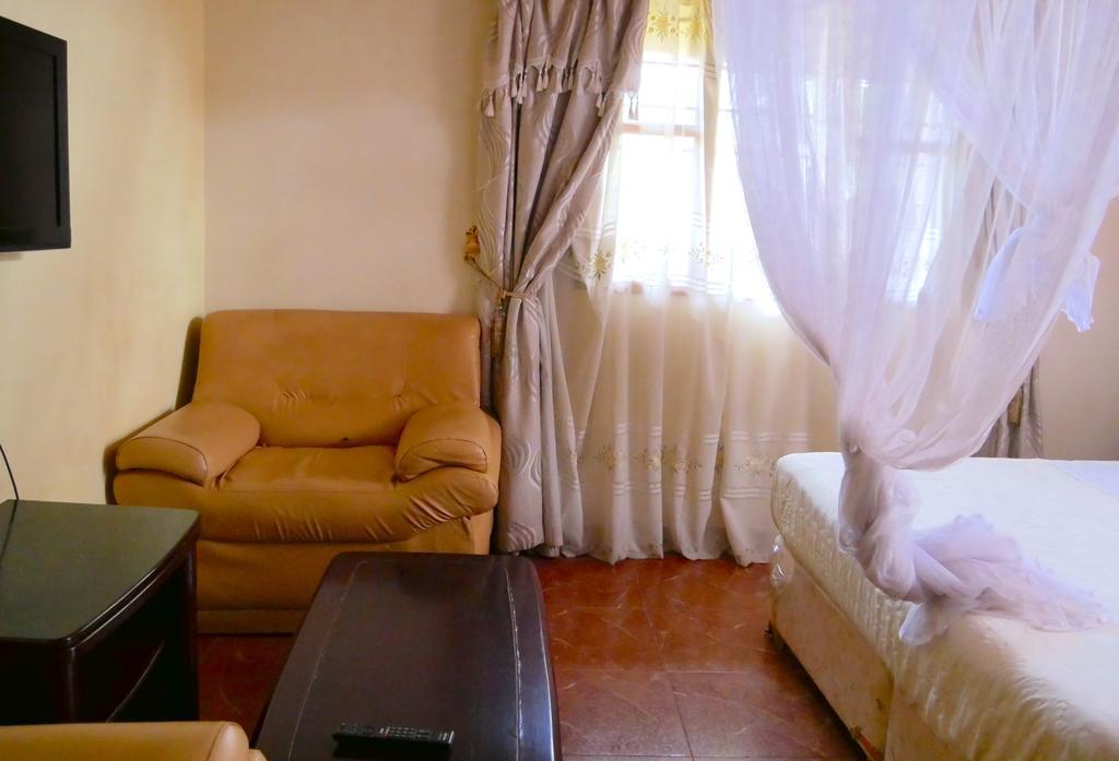 Hotel Acacia Kampala Extérieur photo